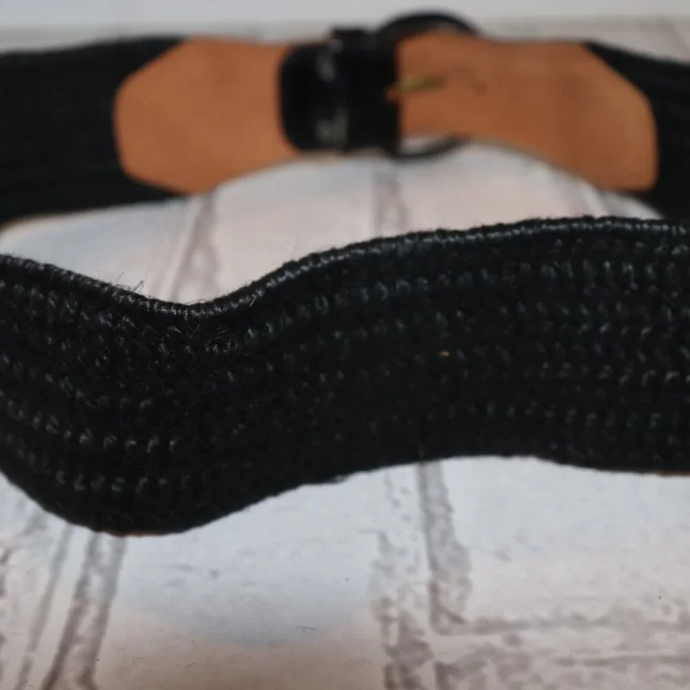 🖤 Vintage Black Waist Belt – 26